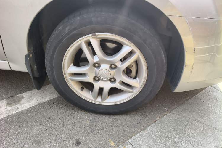 Used Kia Cerato 2012 1.6L AT GL Right Front Wheel Hub