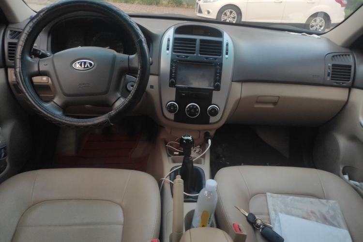 Used Kia Cerato  Center Console