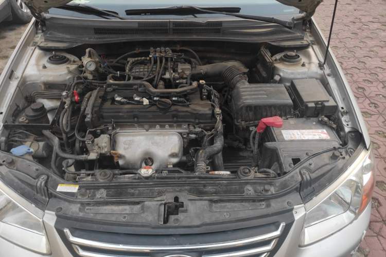 Used Kia Cerato  Engine Bay