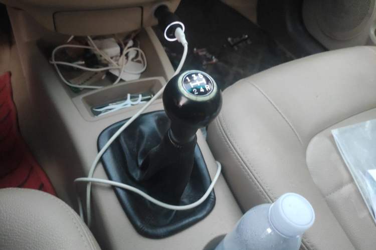 Used Kia Cerato  Gear Lever