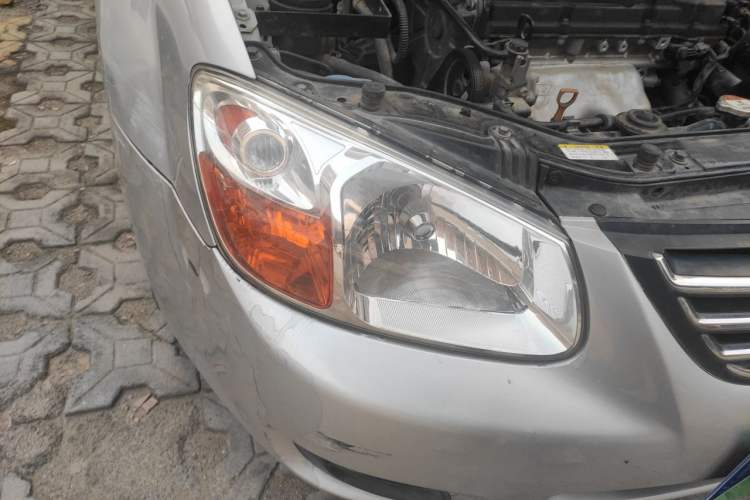 Used Kia Cerato  Right Front Headlight