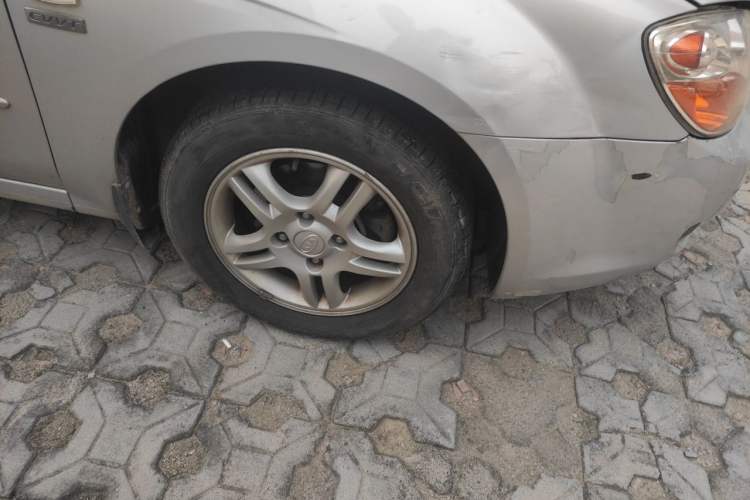 Used Kia Cerato  Right Front Wheel Hub