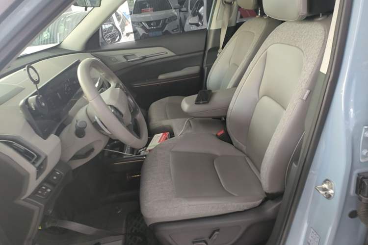 Used Kia EV5 2024 530 Land Left Front Seat