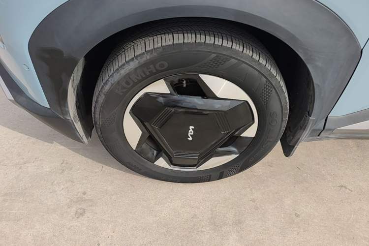 Used Kia EV5 2024 530 Land Left Front Wheel Hub
