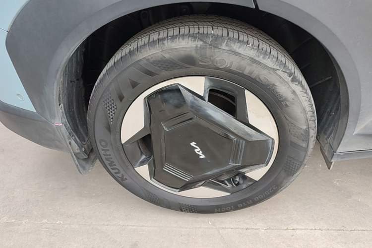 Used Kia EV5 2024 530 Land Right Rear Wheel Hub
