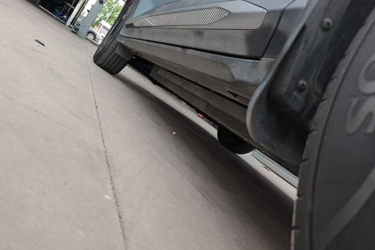 Used Kia EV5 2024 530 Land Right Side Sill