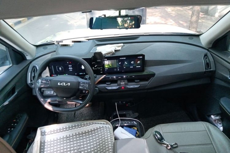 Used Kia EV5 2024 530 Light Center Console