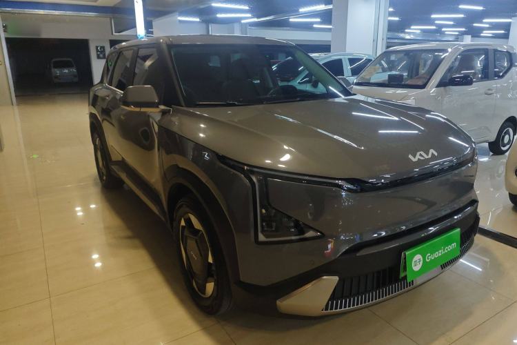 Used Kia EV5 2024 530 Light Exterior 2