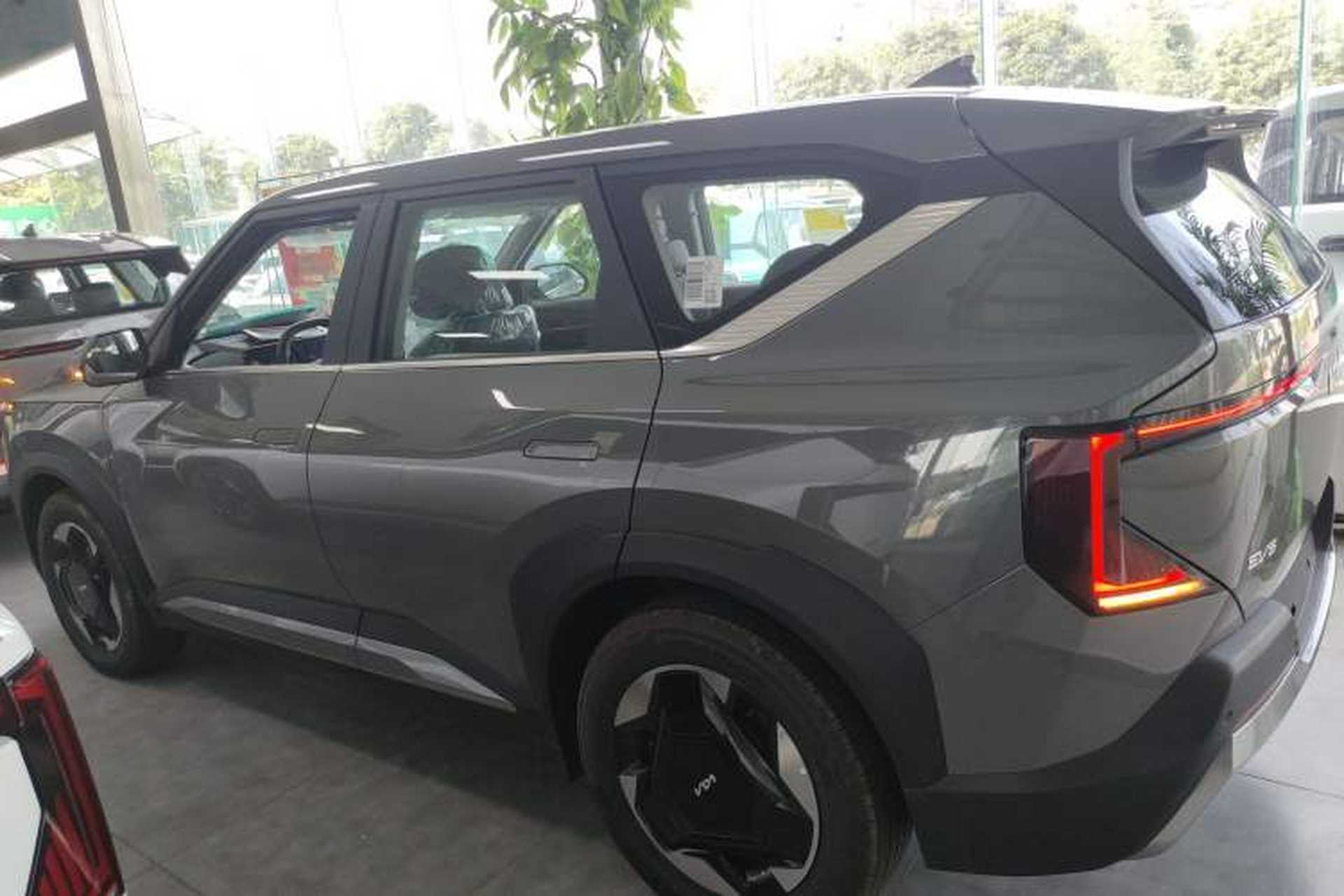 Used Kia EV5 2024 530 Light Exterior 3