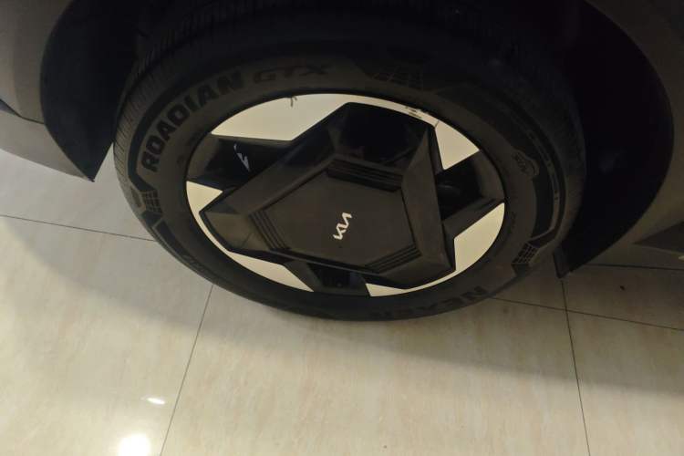 Used Kia EV5 2024 530 Light Exterior 8