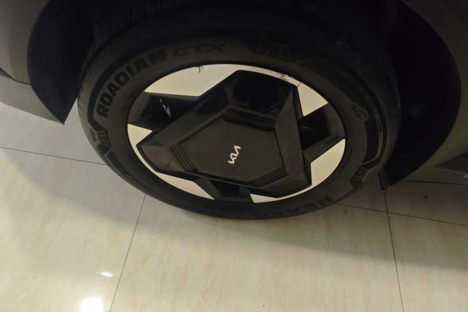 Used Kia EV5 2024 530 Light Exterior 8