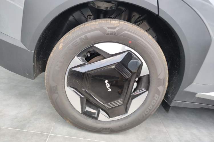 Used Kia EV5 2024 530 Light Exterior 8