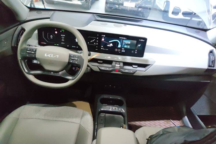 Used Kia EV5 2024 530 Air Interior 2