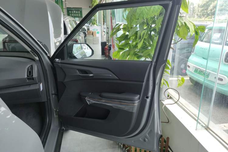 Used Kia EV5 2024 530 Light Interior 5
