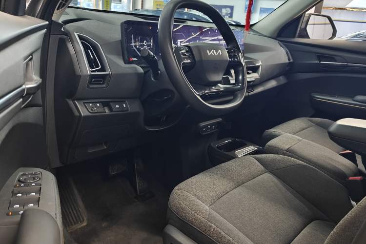Used Kia EV5 2024 530 Light Interior 6