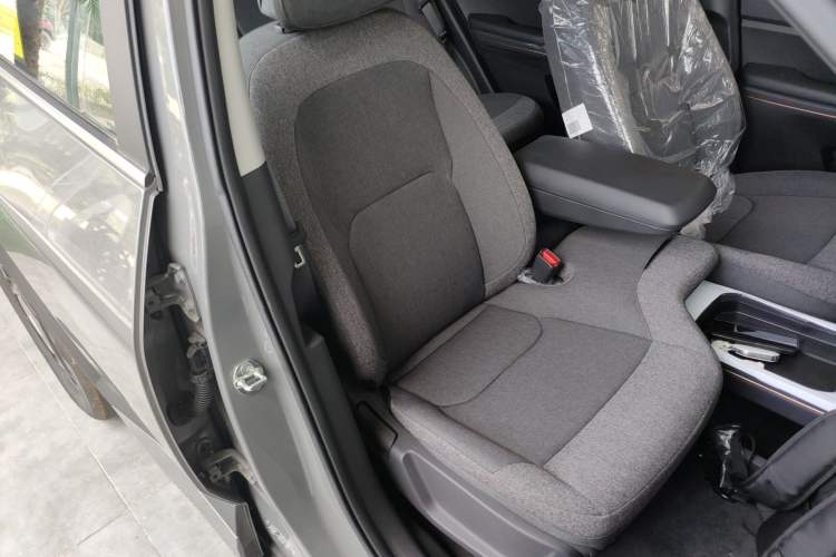 Used Kia EV5 2024 530 Light Right Front Seat