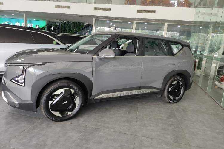 Used Kia EV5 2024 530 Light Exterior 3
