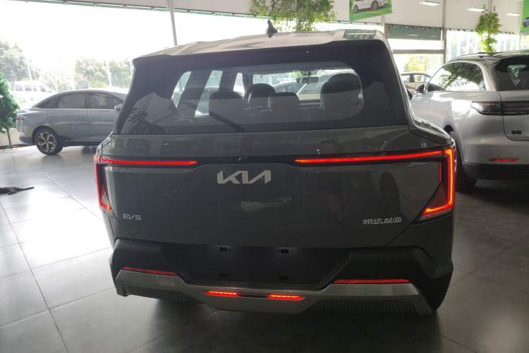 Used Kia EV5 2024 530 Light Exterior 4