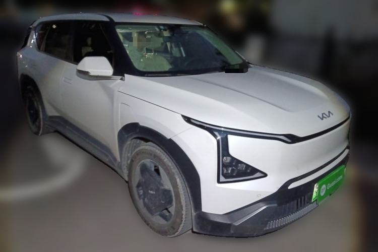 Used Kia EV5 2024 530 Light Front Right 45 Deg