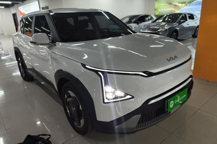 Used Kia EV5 2024 530 Air Front Right 45 Deg
