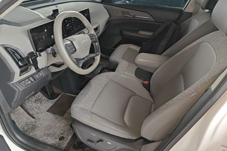 Used Kia EV5 2024 530 Land Left Front Seat