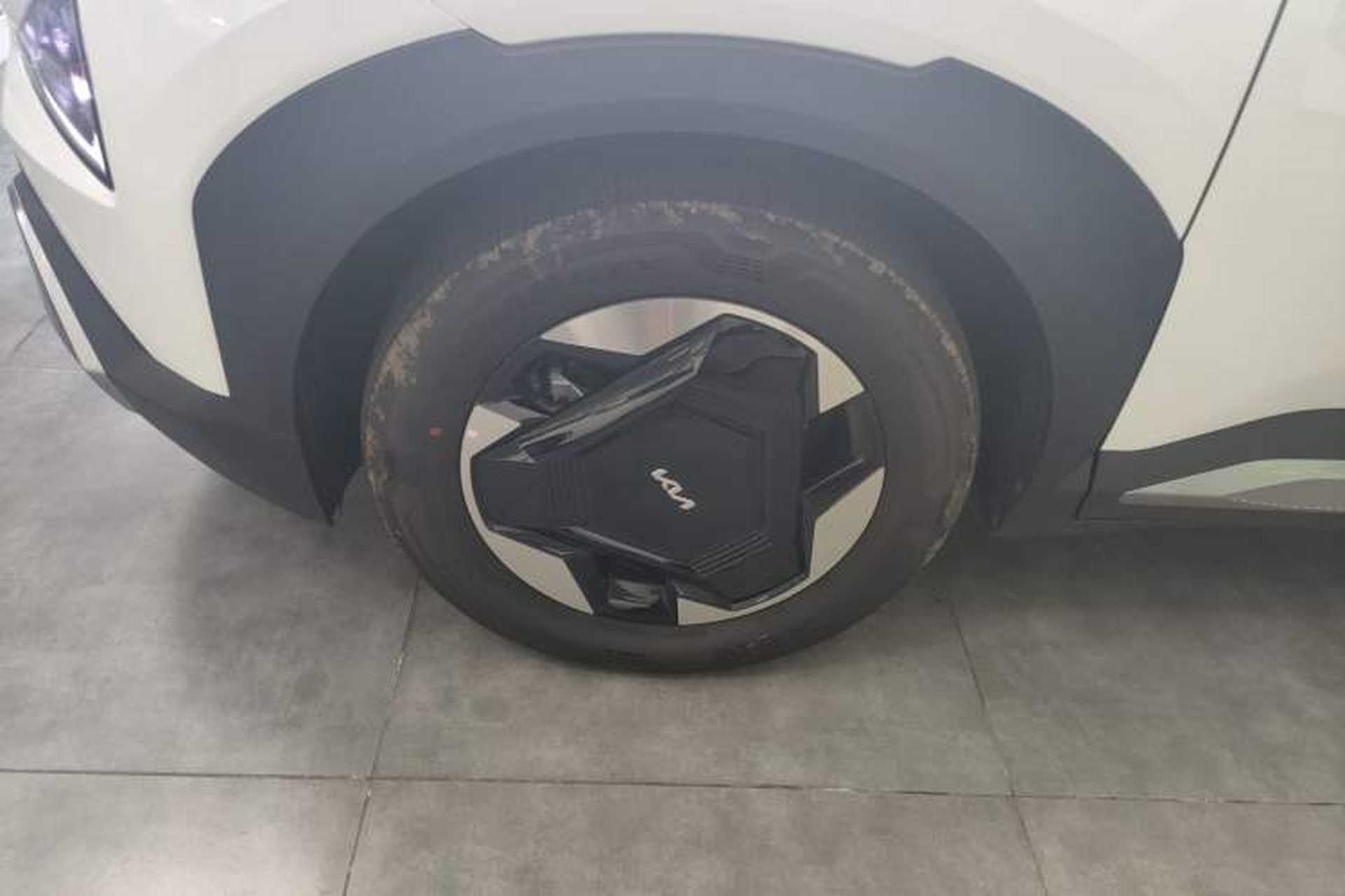 Used Kia EV5 2024 530 Air Left Front Wheel Hub