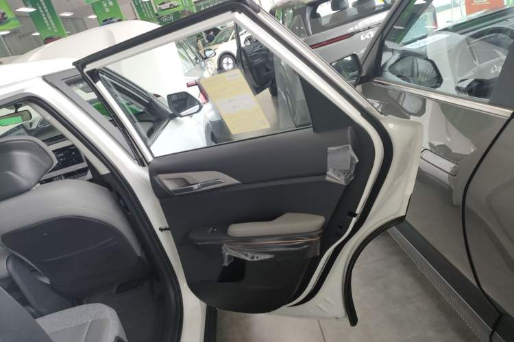 Used Kia EV5 2024 530 Air Right Rear Door Interior