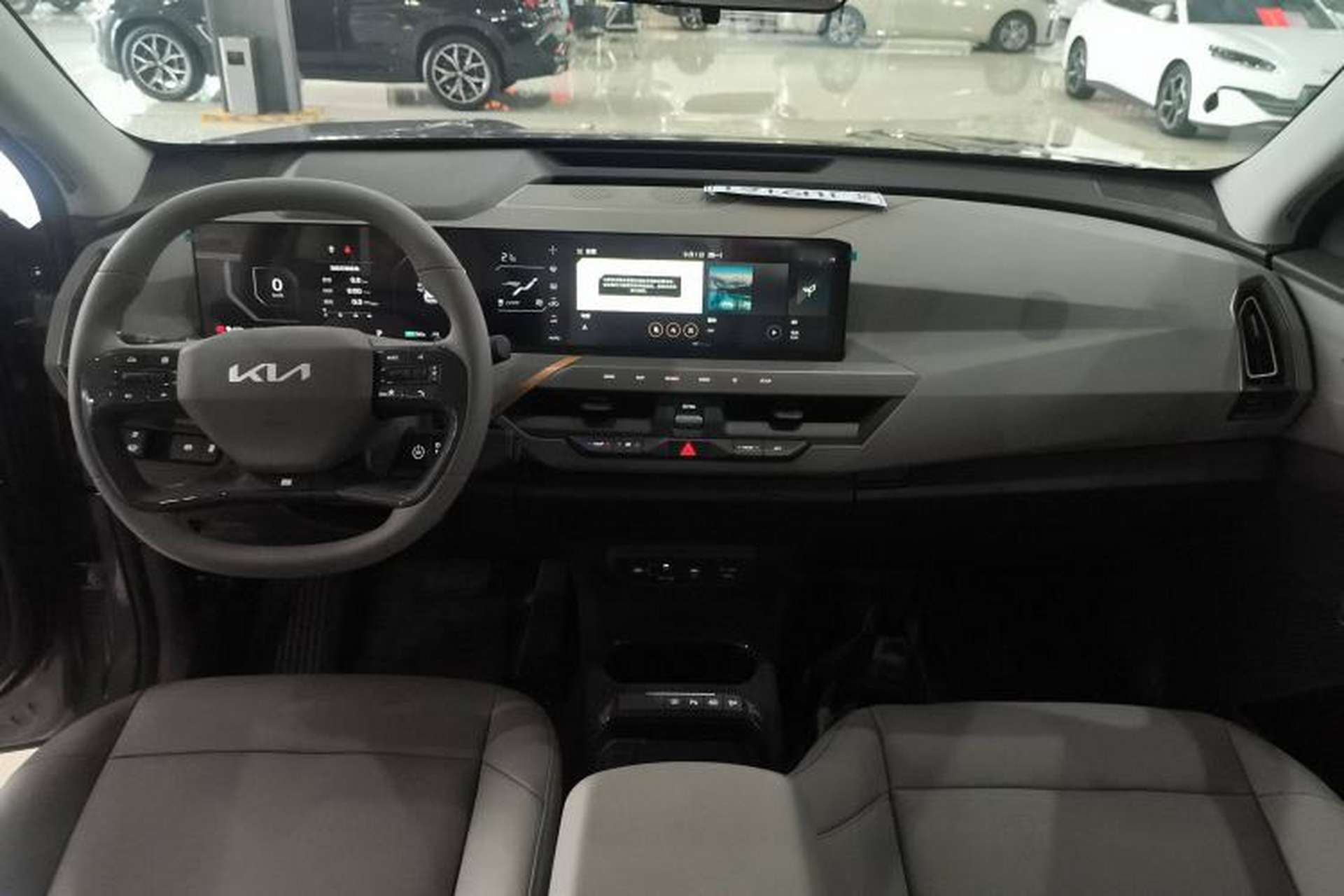 Used Kia EV5 2025 530 Air Center Console
