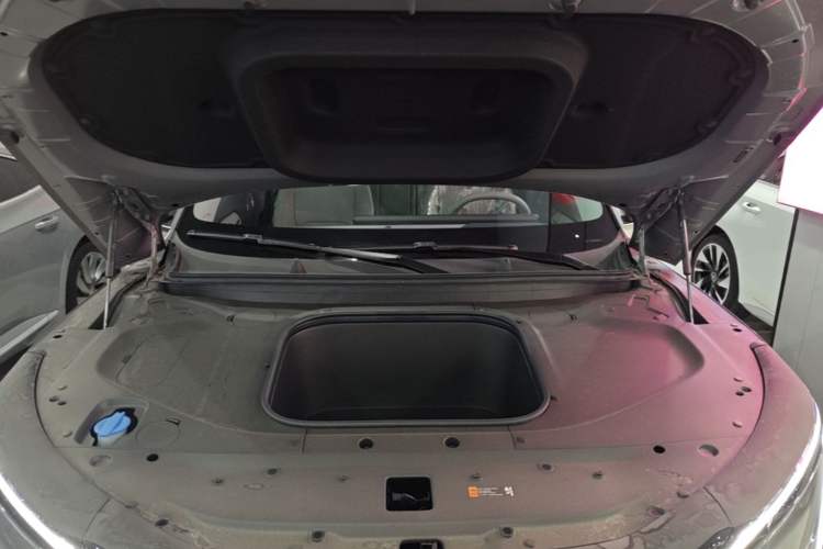 Used Kia EV5 2025 530 Air Engine Bay