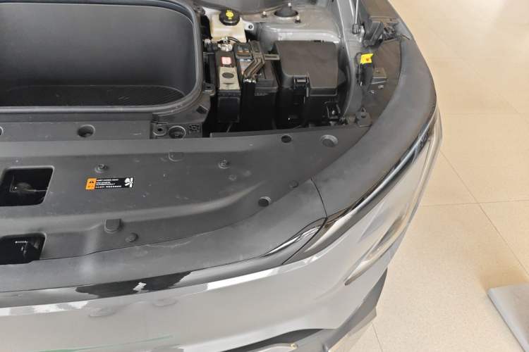Used Kia EV5 2025 530 Land Engine Bay Left