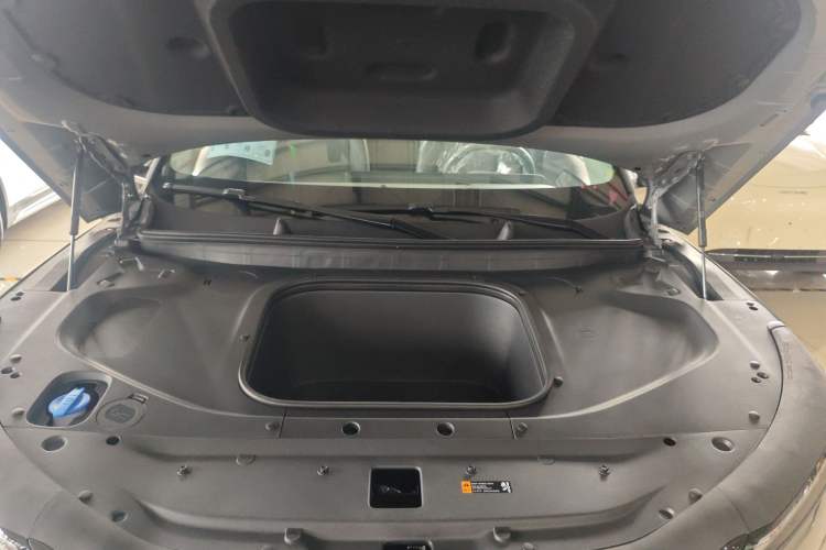 Used Kia EV5 2025 530 Air Engine Bay