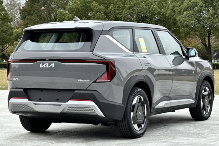 Used Kia EV5 2025 530 Air Exterior 5