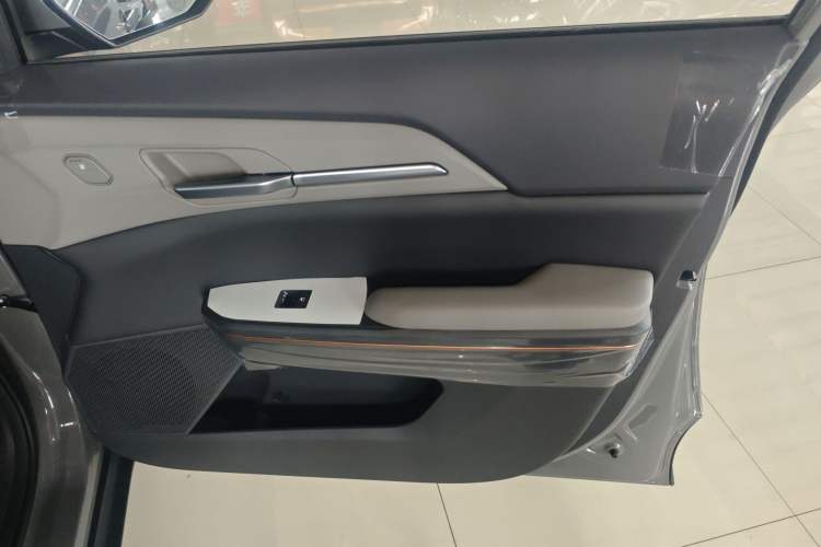 Used Kia EV5 2025 530 Air Interior 5
