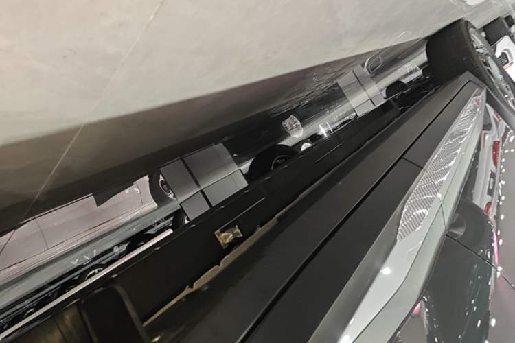 Used Kia EV5 2025 530 Air Left Side Sill