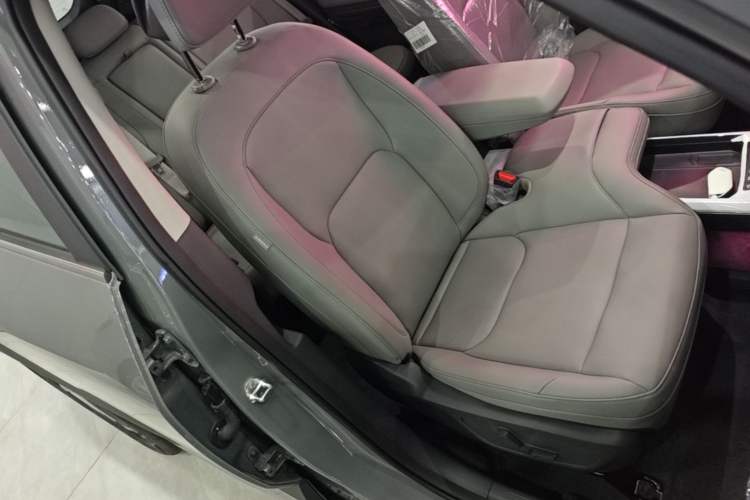 Used Kia EV5 2025 530 Air Right Front Seat
