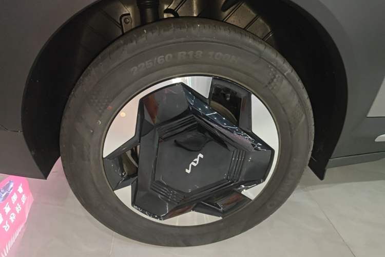 Used Kia EV5 2025 530 Air Right Rear Wheel Hub