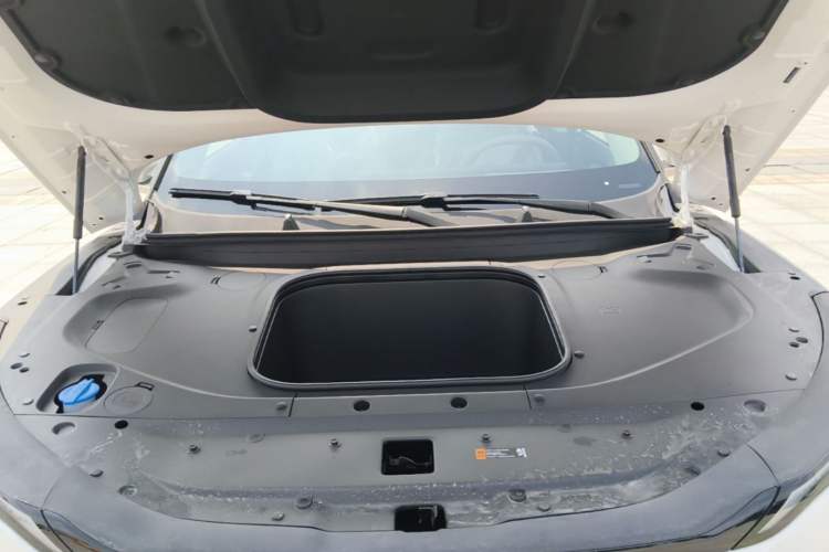 Used Kia EV5 2025 530 Air Engine Bay