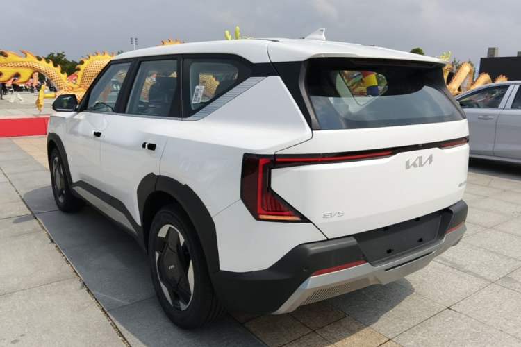 Used Kia EV5 2025 530 Air Exterior 2