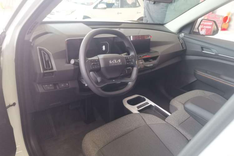 Used Kia EV5 2025 530 Light Interior 3