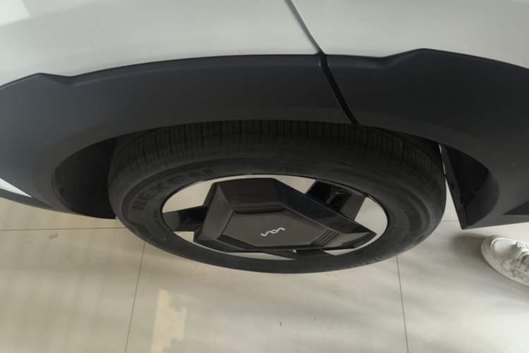 Used Kia EV5 2025 530 Air Right Rear Wheel Hub