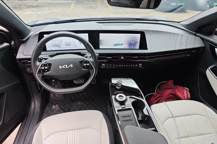Used Kia EV6 2023 GT-Line EAWD Center Console
