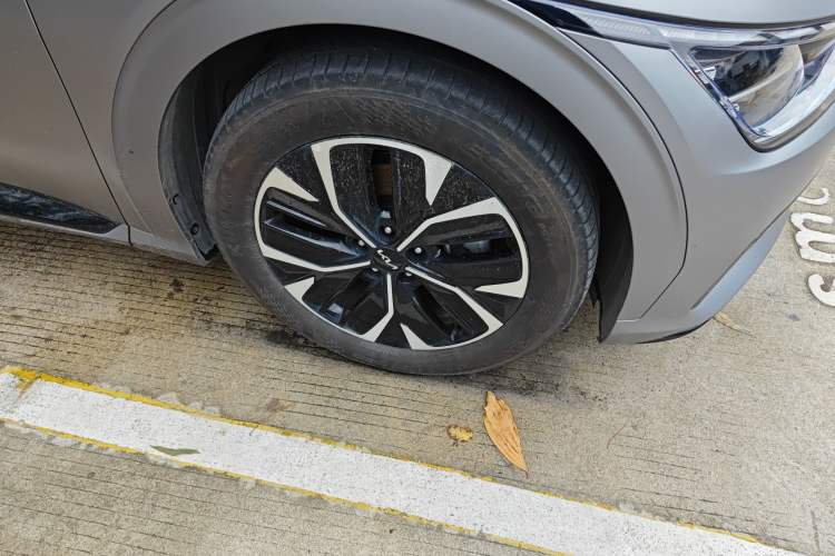 Used Kia EV6 2023 GT-Line EAWD Right Front Wheel Hub