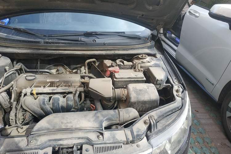 Used Kia Forte 2009 1.6L AT GL Engine Bay Left