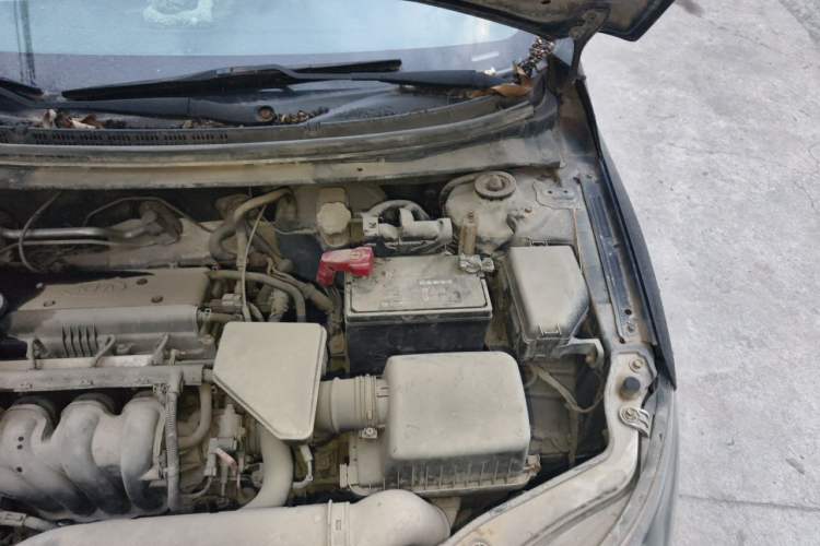 Used Kia Forte 2009 1.6L AT Premium Engine Bay Left