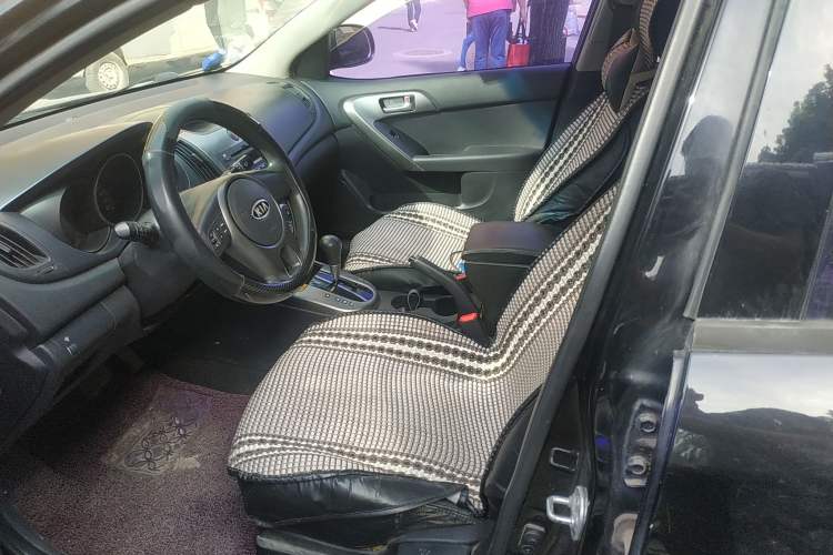 Used Kia Forte 2009 1.6L AT GL Left Front Seat