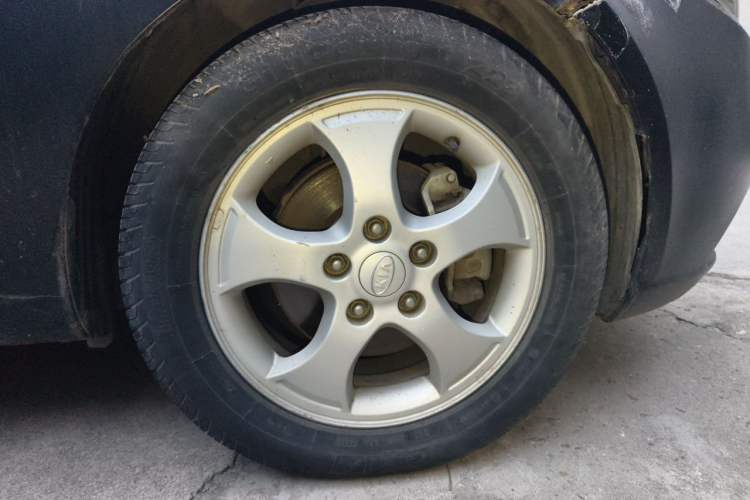 Used Kia Forte 2009 1.6L AT Premium Right Front Wheel Hub