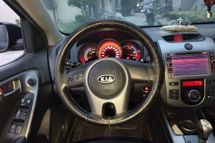 Used Kia Forte 2009 1.6L AT Premium Steering Wheel