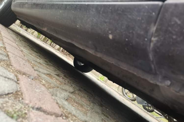 Used Kia Forte 2009 1.6L AT Premium Chassis Front Right