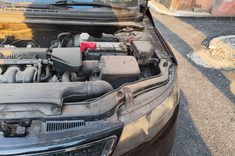 Used Kia Forte 2009 1.6L MT GL Engine Bay Left