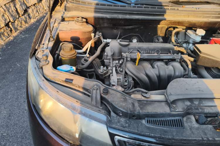 Used Kia Forte 2009 1.6L MT GL Engine Bay Right